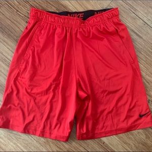 NEW WITH TAGS MENS NIKE SHORTS